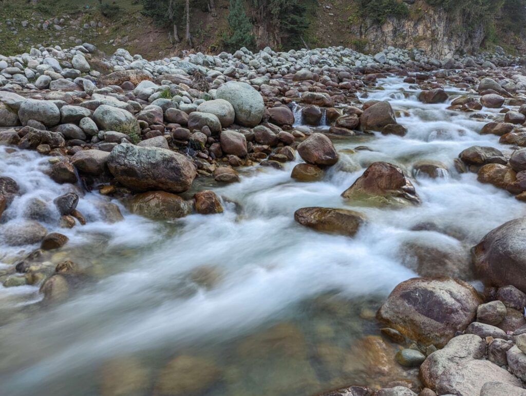 The tranquil Shaliganga River in Doodhpatri, Kashmir, winding it's way.